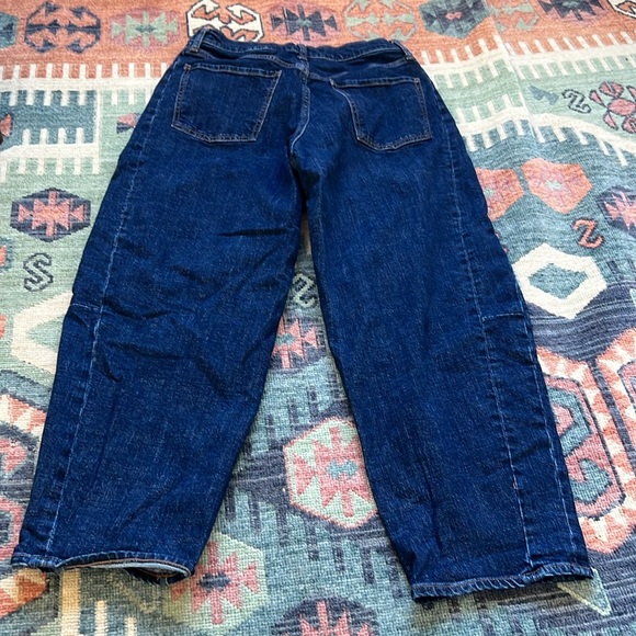 Old Navy High Rise Barrel Leg Jeans - Picture 7 of 9